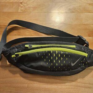 Nike Small Running / Athletic Belt Bag Waist Pack Fanny Pack